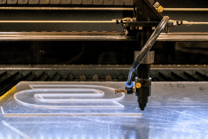 Les avantages de la gravure au laser sur acrylique
